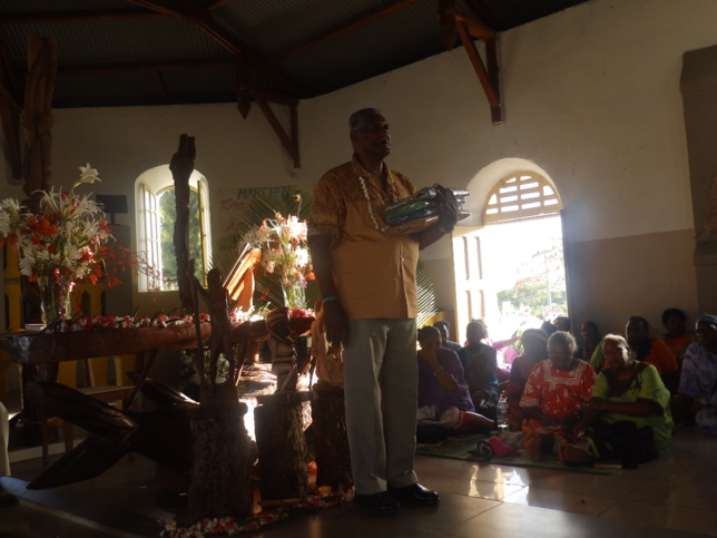 Le Président de l'EPKNC introduit la cérémonie de la remise de diplôme Le Président de l'EPKNC introduit la cérémonie de la remise de diplôme