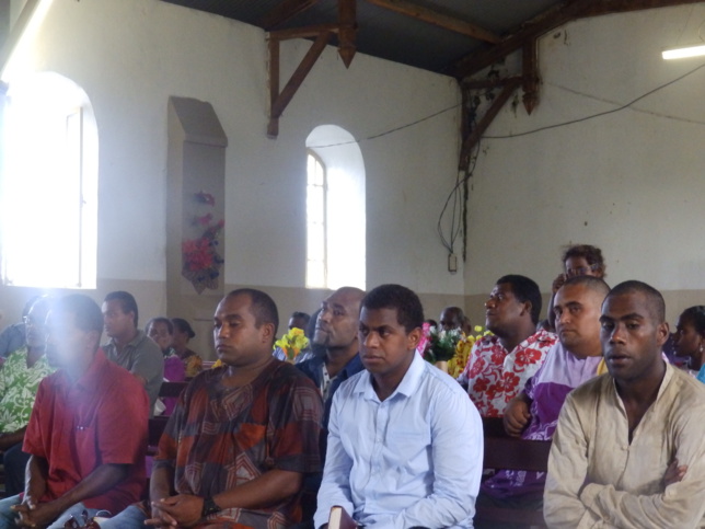 Les étudiants (1ère et 3 ème année) attentifs aux discours. BON COURAGE A VOUS FRERES !!! Les étudiants (1ère et 3 ème année) attentifs aux discours. BON COURAGE A VOUS FRERES !!!