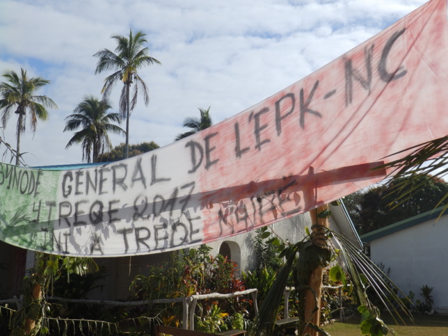 Arc de Triomphe avec banderole pour accueillir le synode 2017 à Wedrumel Arc de Triomphe avec banderole pour accueillir le synode 2017 à Wedrumel