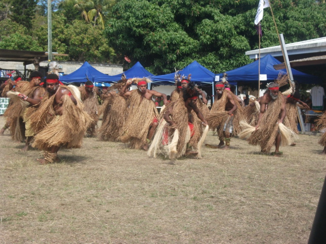 Troupe de danse du Consistoire de Ponérihouen, Poindimié, Touho (PPT) Troupe de danse du Consistoire de Ponérihouen, Poindimié, Touho (PPT)