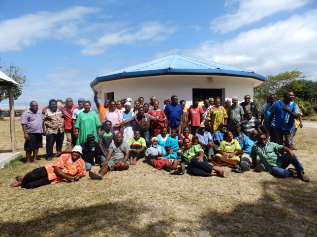 Photo de famille : Yunian devant le temple de Caavet.