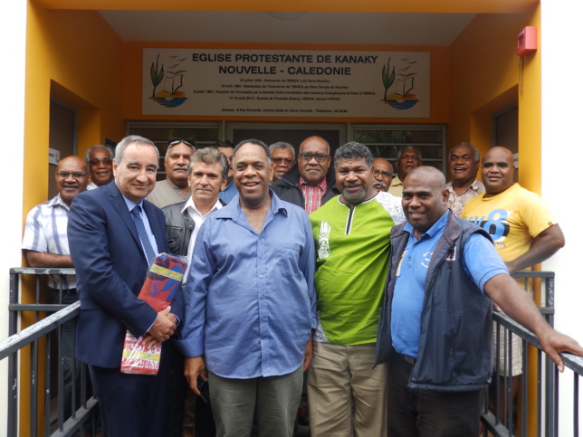 Pasteur Ben derrière à gauche, lors de la rencontre avec Pasteur CLAVAIROLY François.