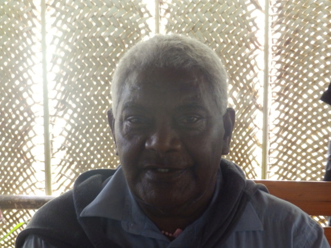 Pasteur JIANE Göinë, animateur des mamans de la région de Drehu