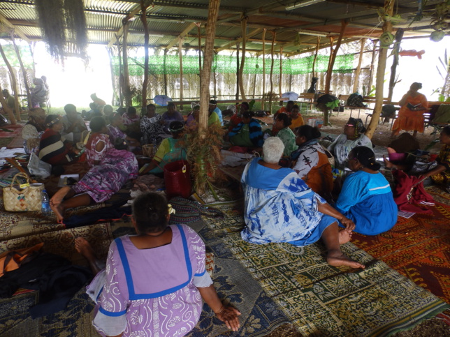 Un des six ateliers de réflexion sur le thème : " Familles, Evangile et Cultures dans un monde en mutation" Un des six ateliers de réflexion sur le thème : " Familles, Evangile et Cultures dans un monde en mutation"