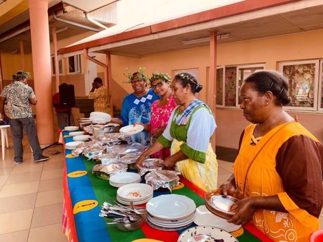 Les mamans, comme d'habitude, toujours actives pour les activités de l'église