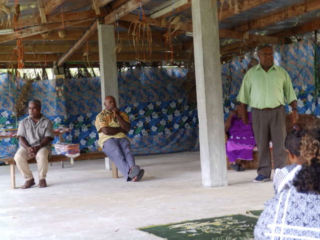 Pasteur SEIKO Wamejo et les diacres de la paroisse de Xépénéhé Pasteur SEIKO Wamejo et les diacres de la paroisse de Xépénéhé