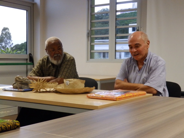 Mr LATASTE présentant son geste d'aurevoir à l'EPKNC Mr LATASTE présentant son geste d'aurevoir à l'EPKNC