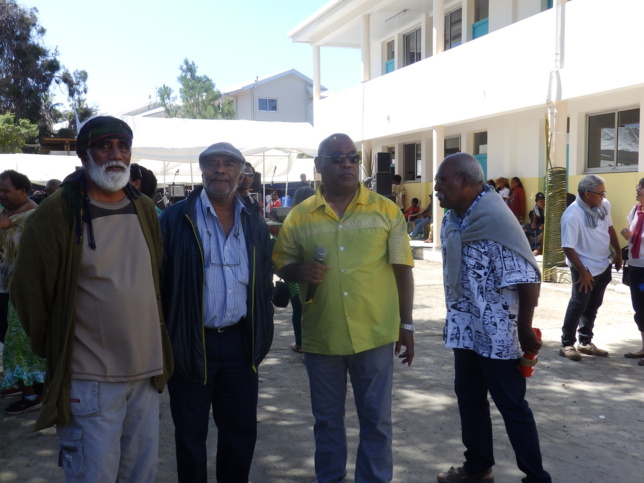 Quelques anciens du personnel de DO -KAMO Quelques anciens du personnel de DO -KAMO