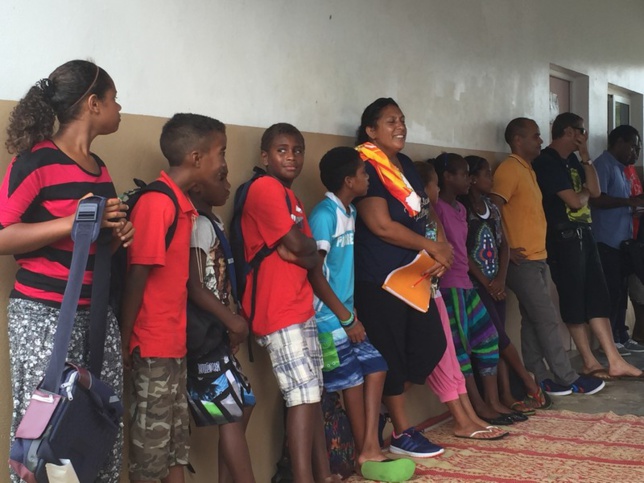 Les élèves de 6ème et leur professeur principale Les élèves de 6ème et leur professeur principale