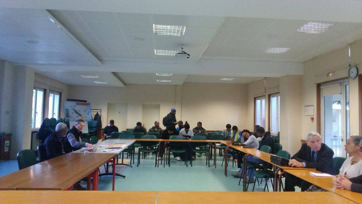 Les étudiants lors d'une rencontre avec les enseignants de la Faculté Théologique de Montpellier