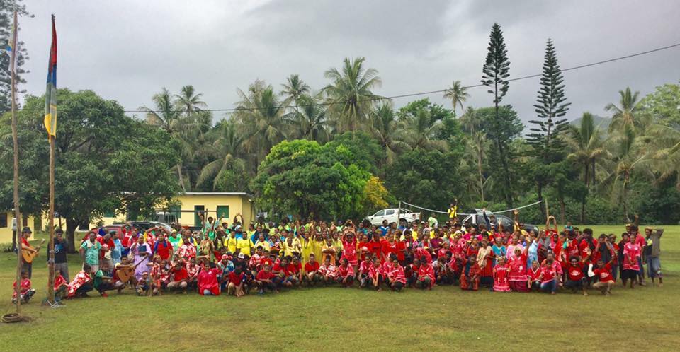 Photos de famille : La jeunesse de l'EPKNC en Assemblée Générale dans la paroisse de OUINDO - Poindimié  - Consistoire de PPT. Photos de famille : La jeunesse de l'EPKNC en Assemblée Générale dans la paroisse de OUINDO - Poindimié  - Consistoire de PPT.