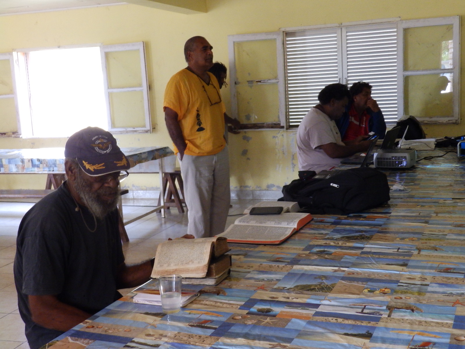 Pasteur Georges THIJIN, pasteur Philippe CAPOA, Bob BOUAOUVA et pasteur Dicky PADI Pasteur Georges THIJIN, pasteur Philippe CAPOA, Bob BOUAOUVA et pasteur Dicky PADI