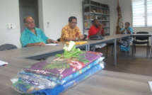 LA FAMILLE IPOUNESÖ S'ENVOLE VERS MAOHI NUI LA FAMILLE IPOUNESÖ S'ENVOLE VERS MAOHI NUI